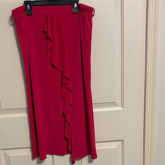 Chic Red Midi Skirt with Ruffle Detail - Picture 1 of 3